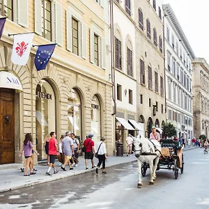 Milu 4*, Florence Italy